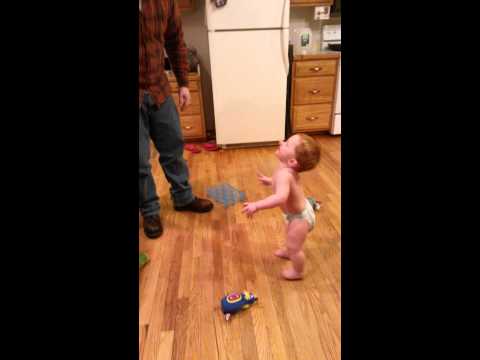 Baby Yells at Dad Over Taking a Bath